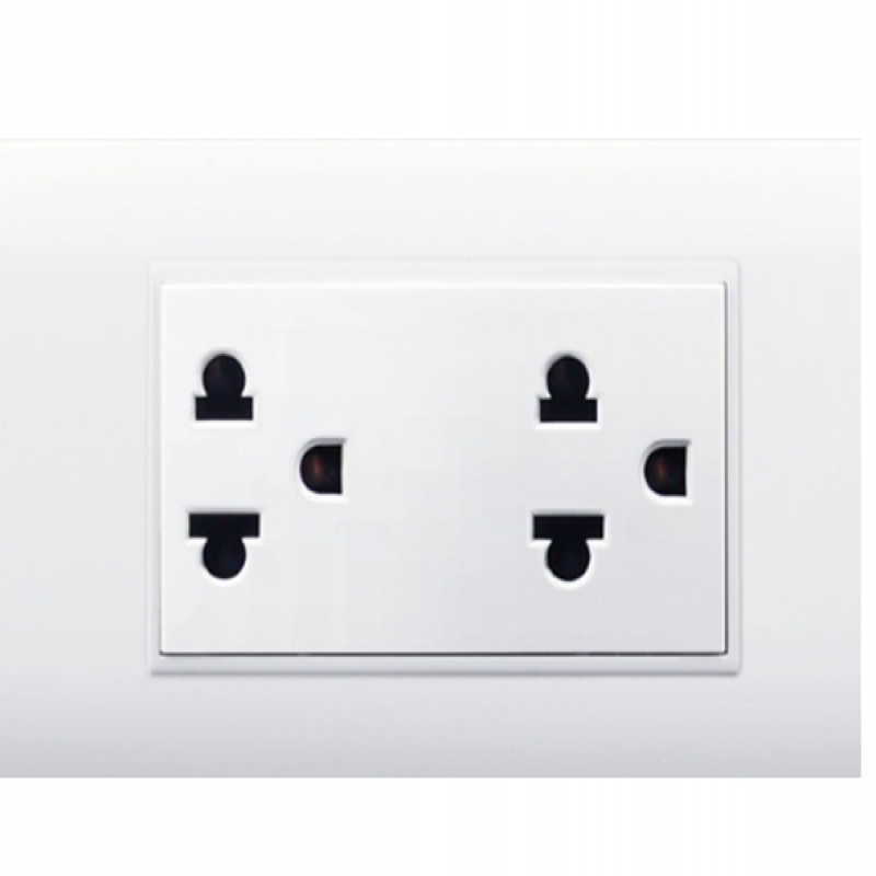 Khung bắt ổ cắm điện trong tủ đồ nghề