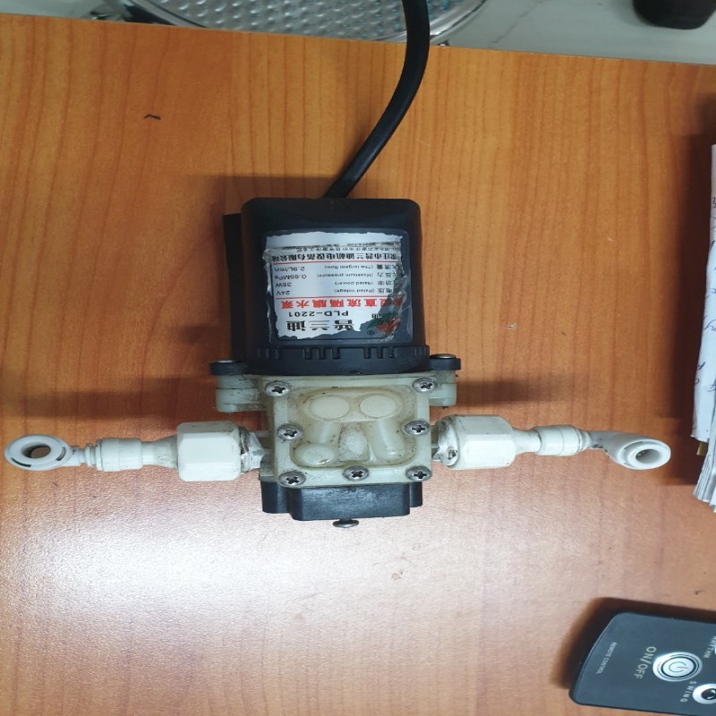 Bơm nước. - Phụ kiện của Máy làm sạch buồng đốt ô tô, 4.5 KVA (Khí hydro) model KS6000TP