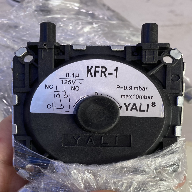 Công tắc áp suất khí nén - Phụ kiện của Máy làm sạch buồng đốt ô tô, 4.5 KVA (Khí hydro) model KS6000TP