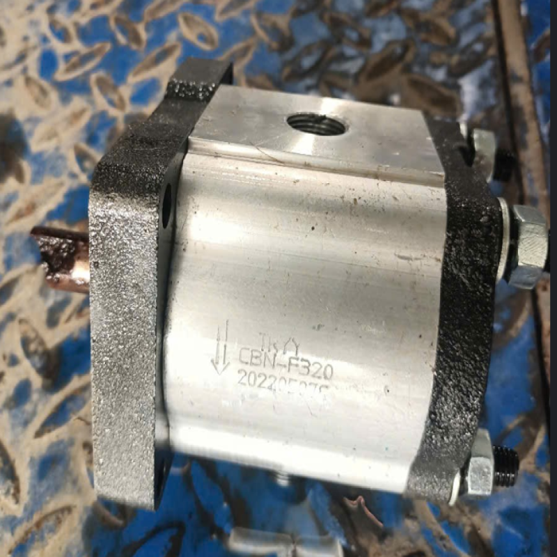 Bơm dầu hoạt động thủy lực - phụ kiện dùng cho cầu nâng ô tô 4 trụ FP-VRC