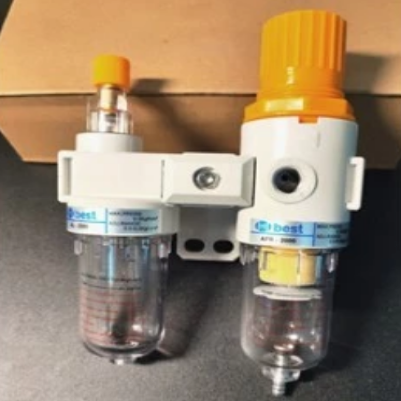 Bộ lọc nước cấp dầu – phụ kiện dành cho máy ra vào lốp xe máy